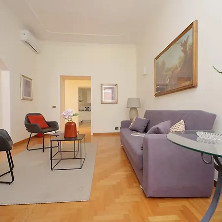 Apartment A 10 Minuti Da Fontana Di Trevi - Casa Signorile