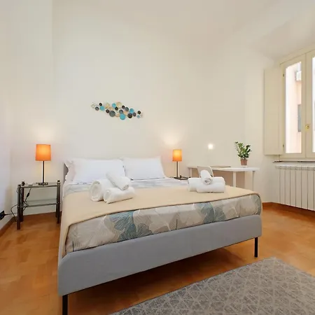 Apartment A 10 Minuti Da Fontana Di Trevi - Casa Signorile
